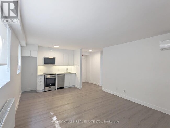 Building Photo - 68-68 Fifteenth St