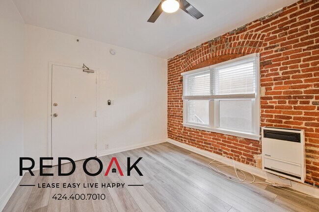 Foto del edificio - ONE MONTH FREE! Cozy and Bright Studio wit...