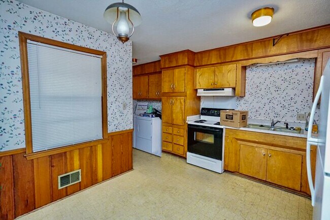 Foto del edificio - 1423 Fernwood Glendale Rd