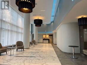 Building Photo - 95 Oneida Crescent