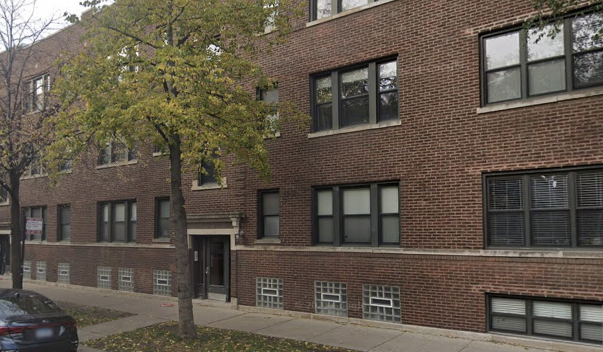 Foto principal - 1504 W Roscoe St