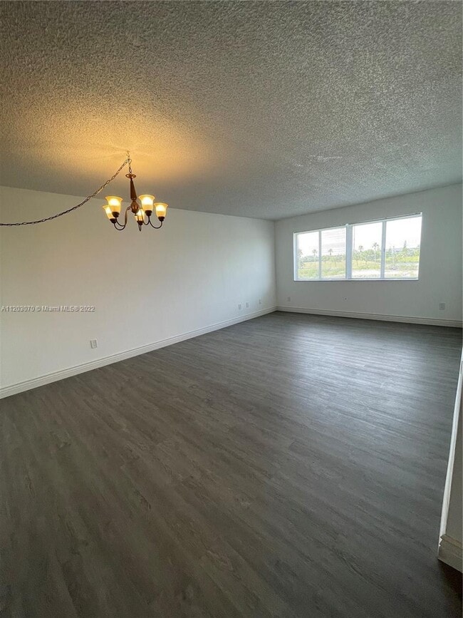 Building Photo - 14830 Naranja Lakes Blvd