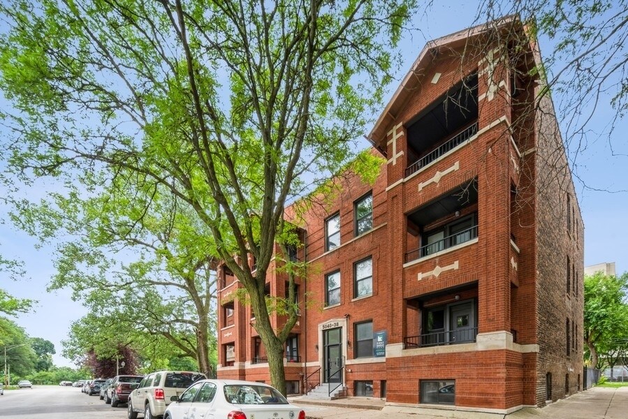 Primary Photo - 5038 S St Lawrence Ave