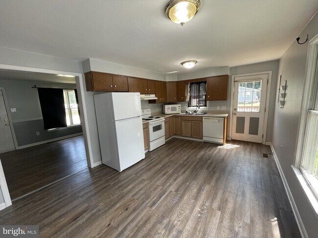 Building Photo - 8311 Stock Dr