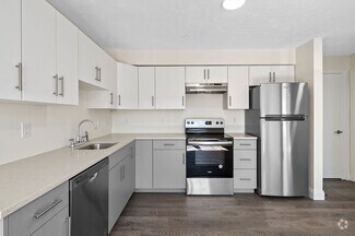 Building Photo - 472 Essex St