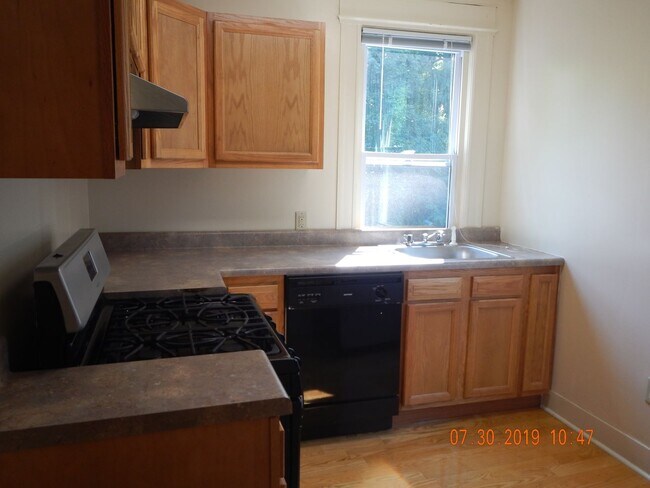 Building Photo - 509 Columbus Ave