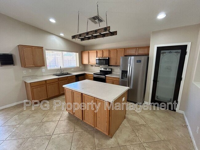 Foto del edificio - 16416 W Cottonwood St