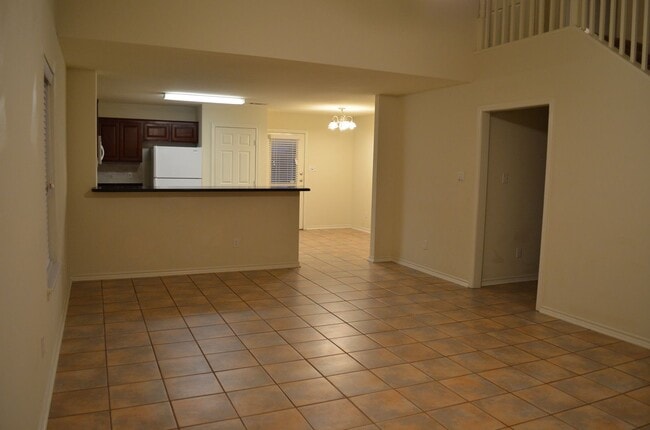 Foto del edificio - Available August 2026! 4 Bed/4 Bath Less t...