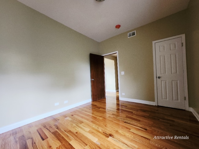 Building Photo - 207 N Parkside Ave