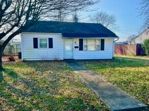 Building Photo - 1525 Waggoner Ave