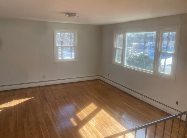 Building Photo - 141 Westwood Dr