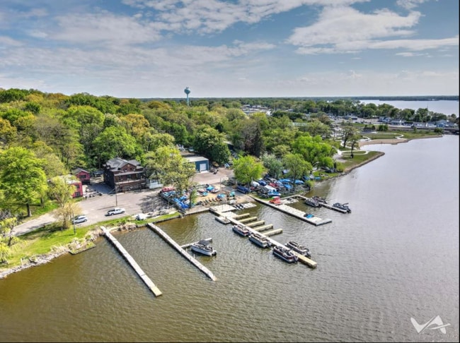 Building Photo - 115 Nippersink Blvd