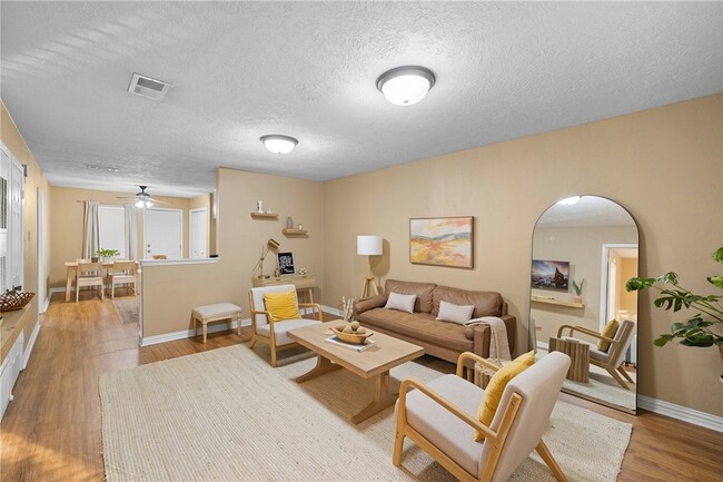 Building Photo - 805 San Pedro Dr