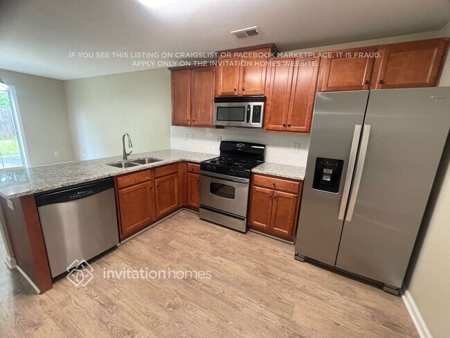 Foto del edificio - 377 Highland Falls Dr