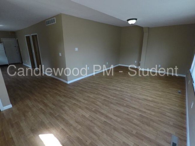 Foto del edificio - 1609 Briggs St