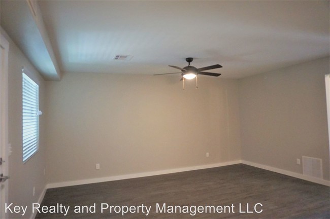 Foto del edificio - 600 NW 32nd St
