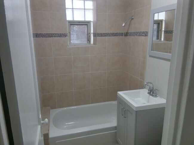 Bathroom - 1635 N Luna Ave