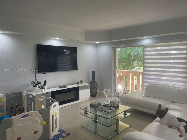 Building Photo - 7440 Miami Lakes Dr