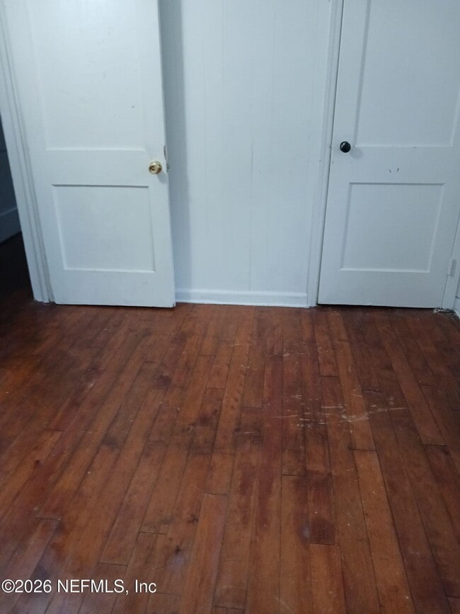 Building Photo - 1038 Bunker Hill Blvd