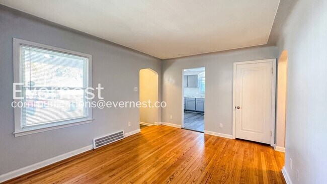 Foto del edificio - 20244 McCormick St