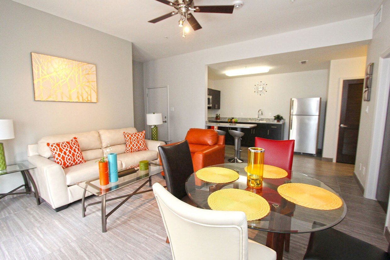 Foto principal - 502 Shiloh Dr