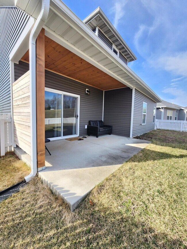 Foto del edificio - 3203 Timber Run Dr