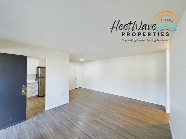 Building Photo - Lincoln Washington Apartments