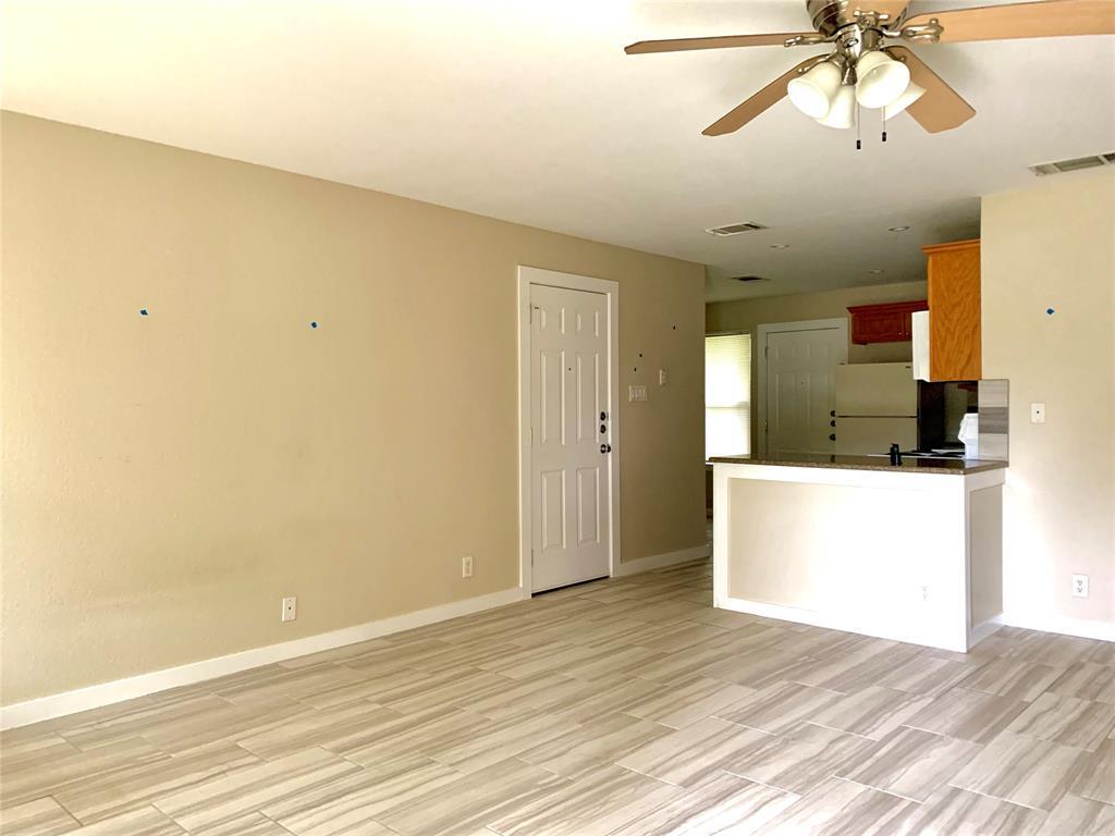 Foto del edificio - 600 Hedgewood Dr