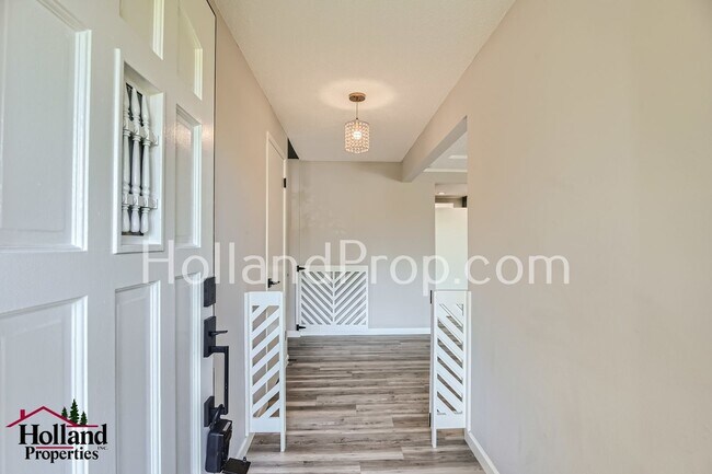 Foto del edificio - Breath-Taking Single-Family with gorgeous ...