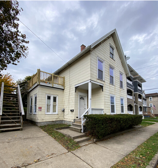 Building Photo - 93 Murray St