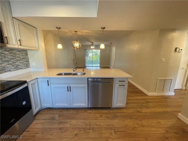 Foto del edificio - 2395 Naples Trace Cir