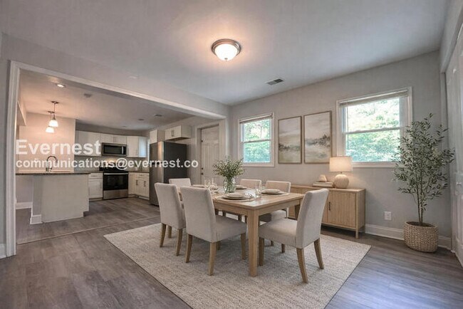 Foto del edificio - 438 Lanier St NW