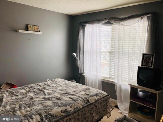 Foto del edificio - 11052 Sentry Ridge Rd