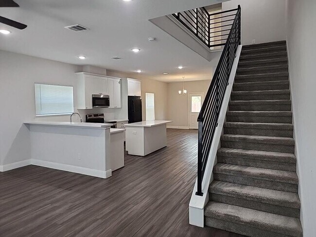 Foto del edificio - 9722 Bennett St