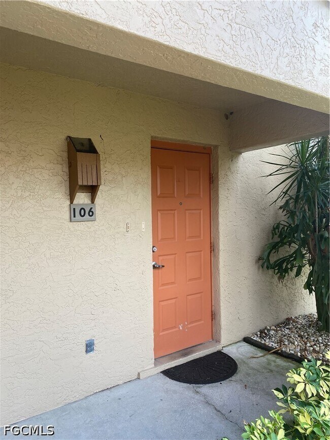 Building Photo - 15370 Transit Ct