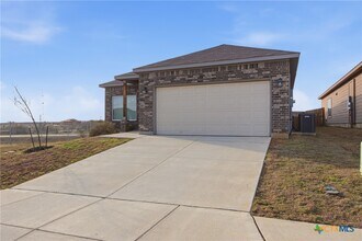 Building Photo - 292 Legacy Cir