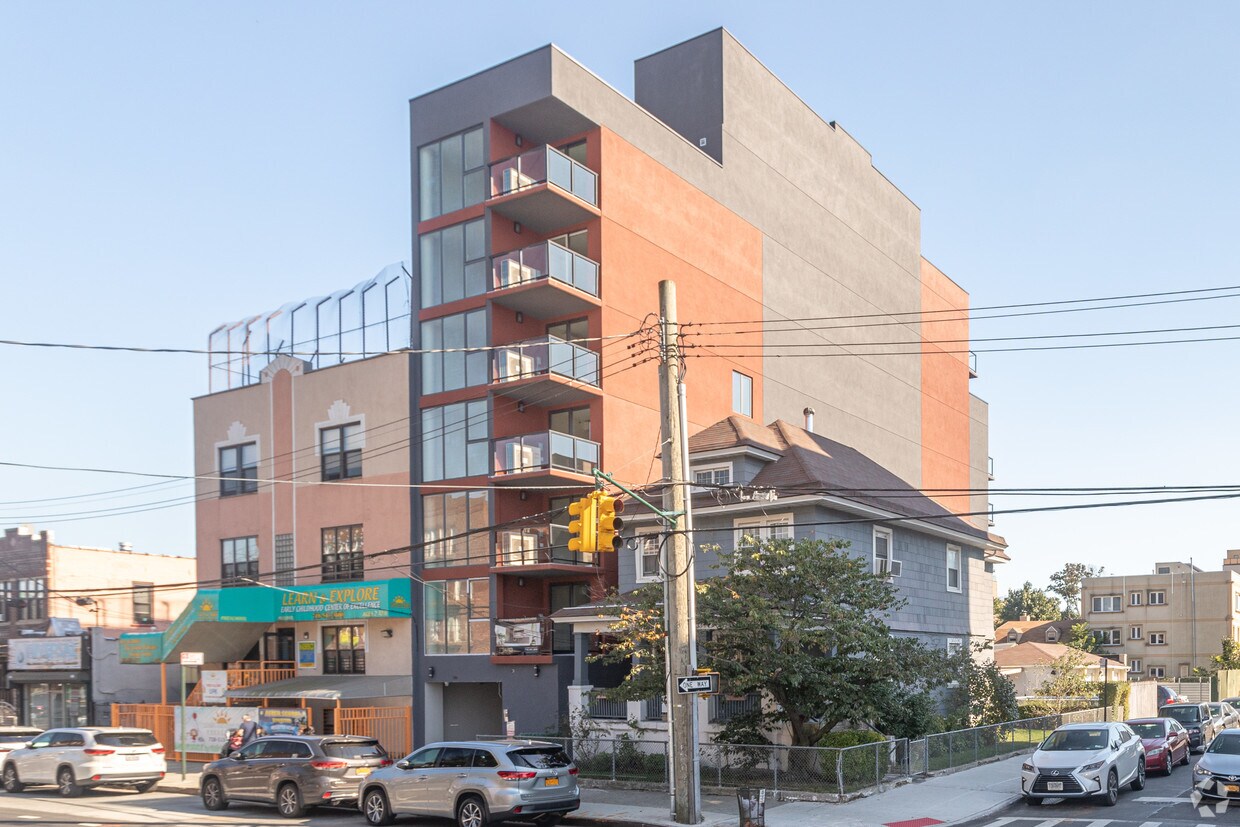Foto principal - 340 Neptune Ave