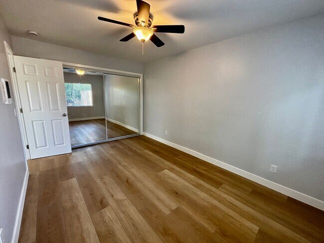 Foto del edificio - 3168-3170 Mandan Way