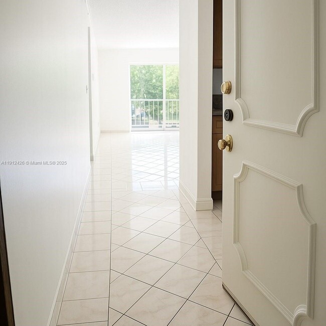 Building Photo - 11905 NE 2nd Ave