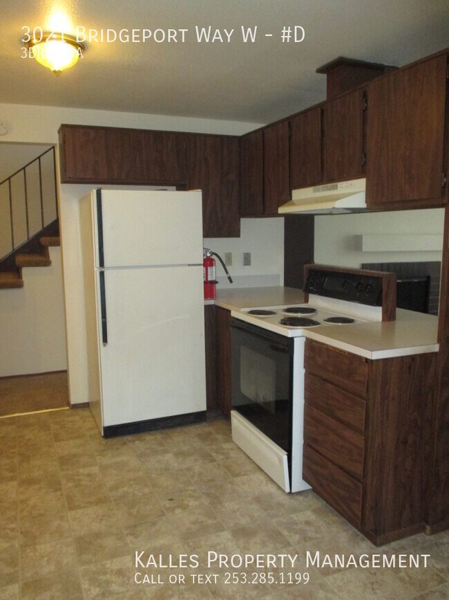 Building Photo - 3021 Bridgeport Way W