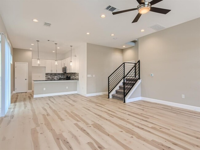 Foto del edificio - 7204 Bennett Ave