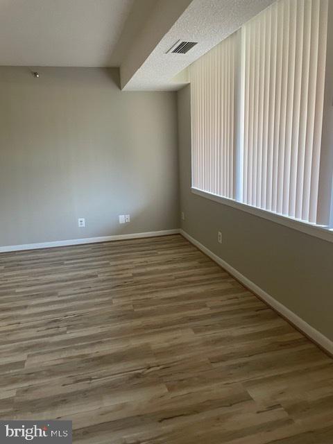 Foto del edificio - 3709 S George Mason Dr