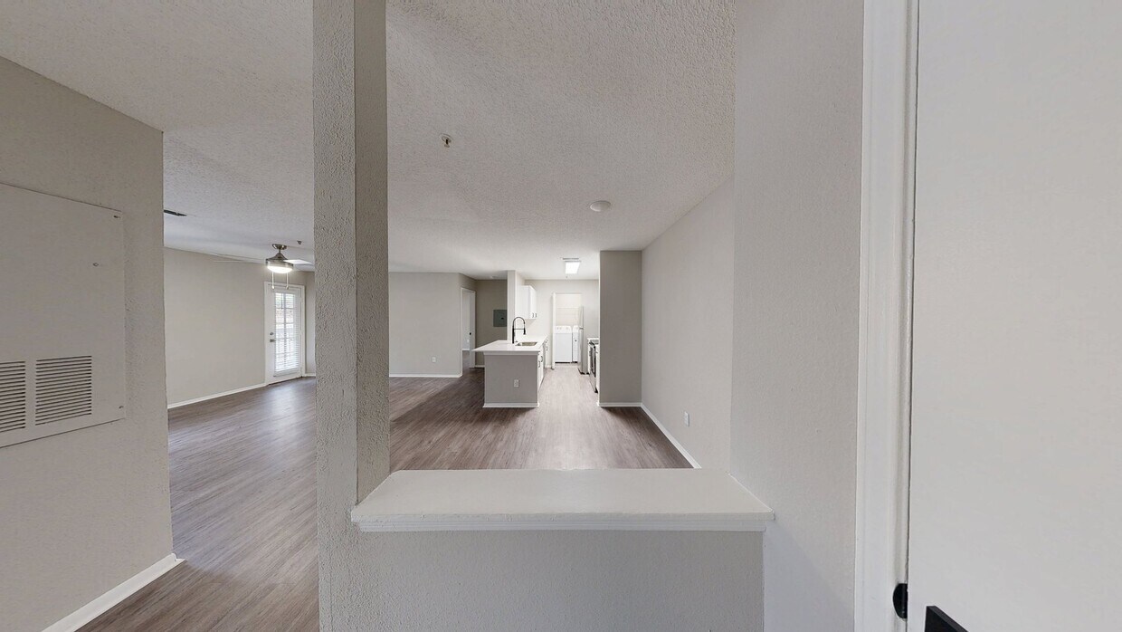 Photo - The 1800 at Barrett Lakes Apartments