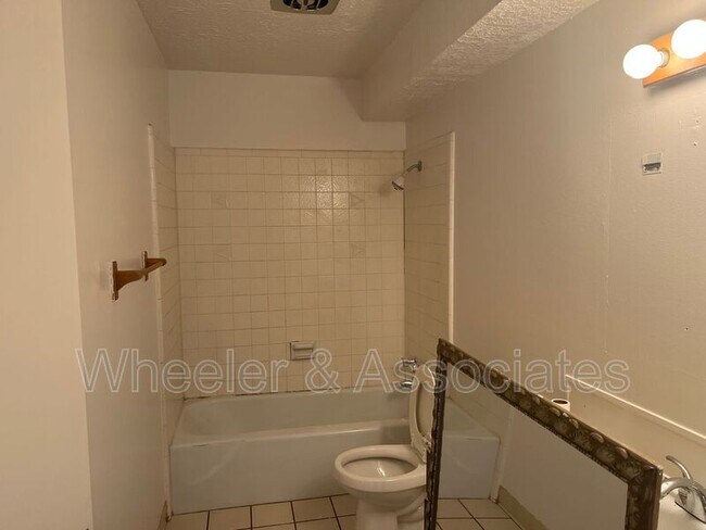 Foto del edificio - 5840 Main Point Blvd