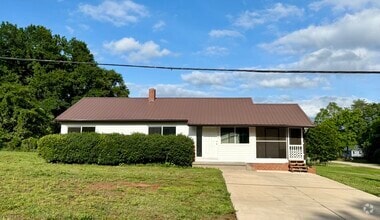 Building Photo - 223 Hemlock St