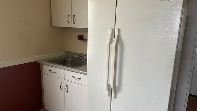 Building Photo - 307 25th St