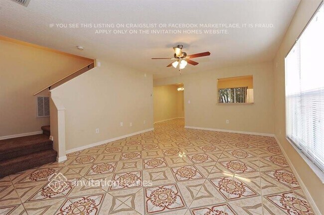 Foto del edificio - 6144 Skylarkcrest Dr