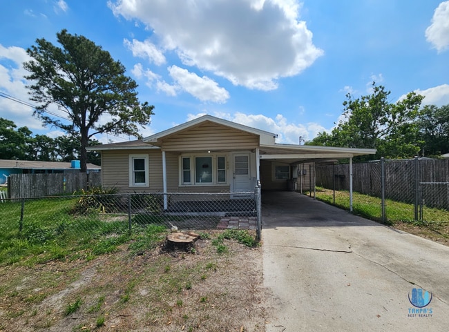 Foto del edificio - Nice 3 Bedroom, 1 Bath Home with a 1 car g...