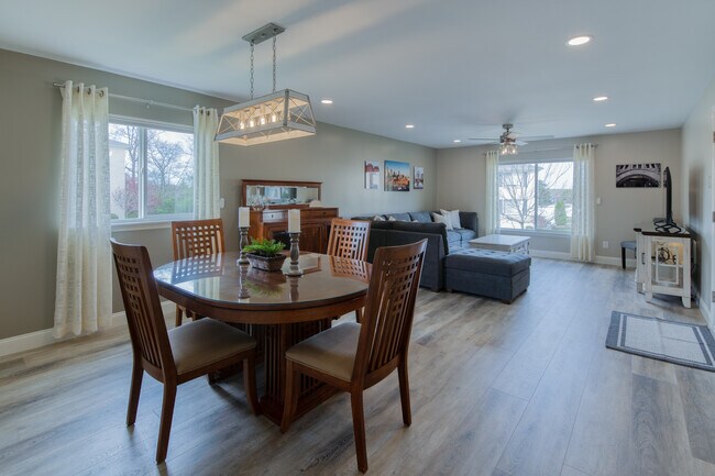 Dining Room - 10022 Chardin Way