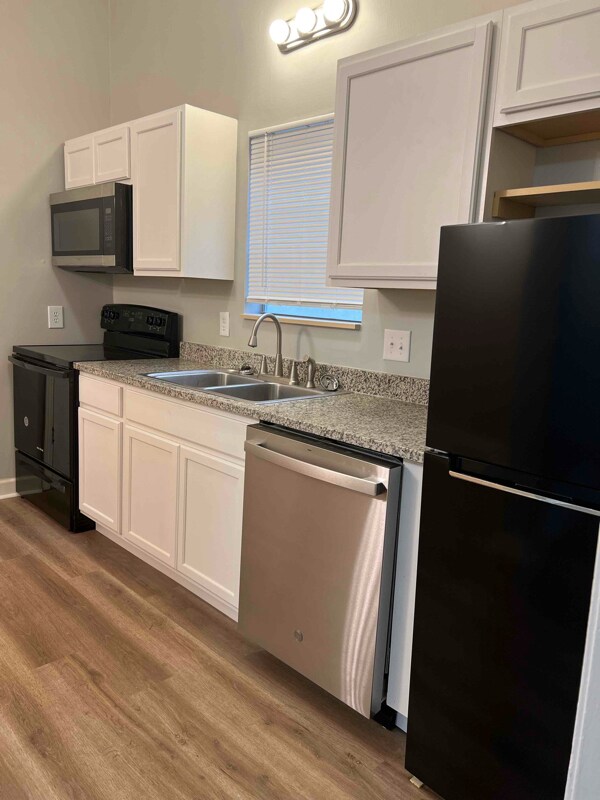 Foto del edificio - 92 Angelus St